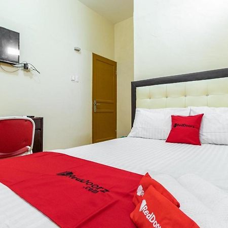 Reddoorz Syariah @ Jalan Setiabudi Medan 3 Экстерьер фото