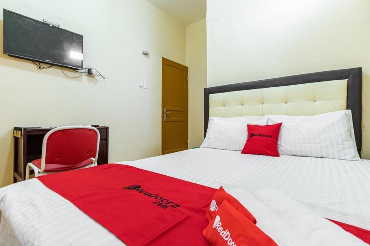 Reddoorz Syariah @ Jalan Setiabudi Medan 3 Экстерьер фото